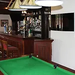 فندق Oyo Rose & Crown 2*