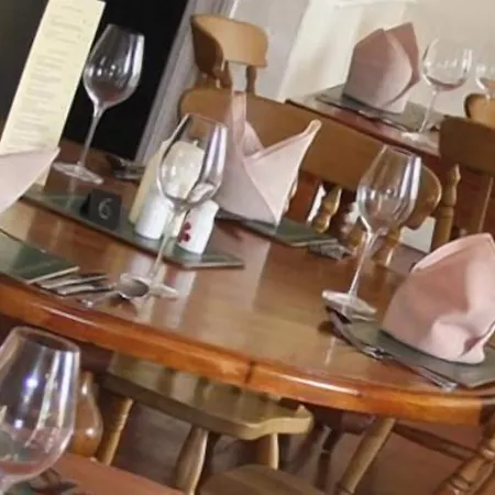 Hotel Oyo Rose & Crown Bainbridge