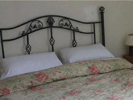 Hotel Oyo Rose & Crown