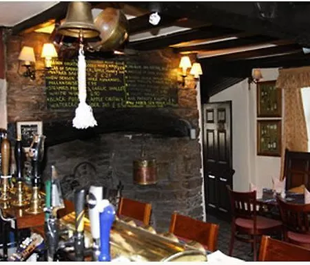 فندق Oyo Rose & Crown 2*