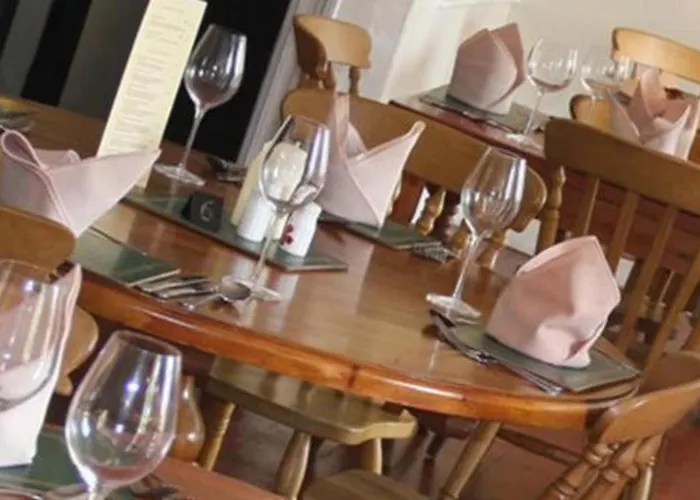 Oyo Rose & Crown Hotel 2* Bainbridge