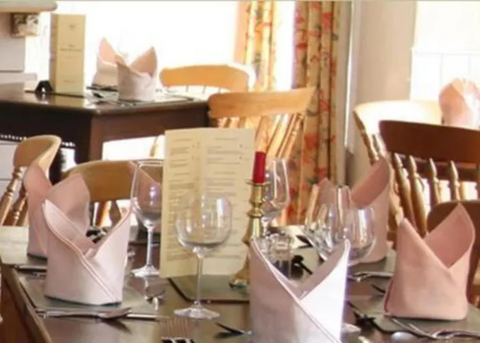 Oyo Rose & Crown Hotel Hotel