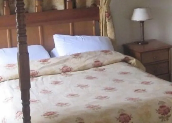 Oyo Rose & Crown Hotel 2* Bainbridge