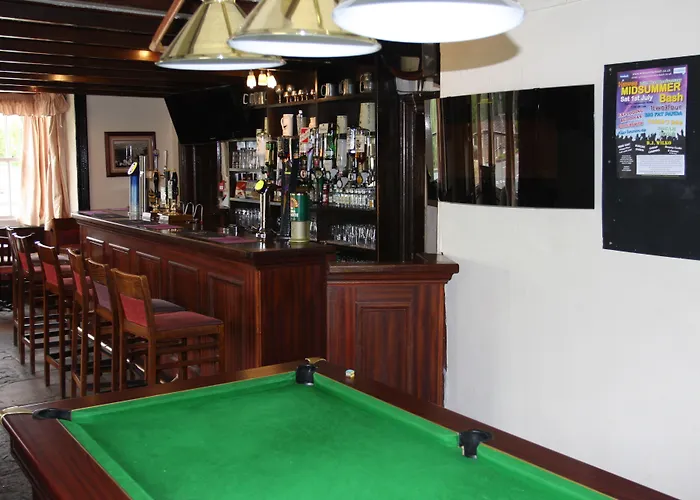 Hotel Oyo Rose & Crown Hotel 2*