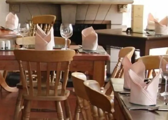 Oyo Rose & Crown Hotel 2*