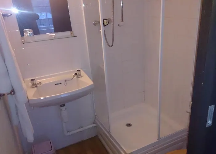 酒店 Oyo Rose & Crown